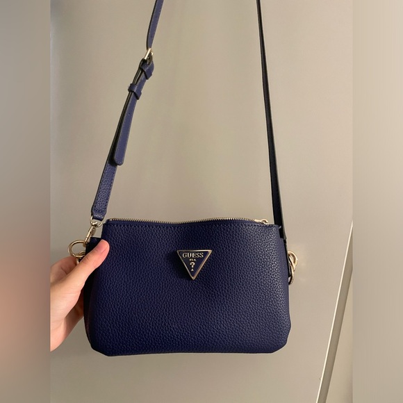 Gorgeous blue Guess bag - Picture 14 of 14